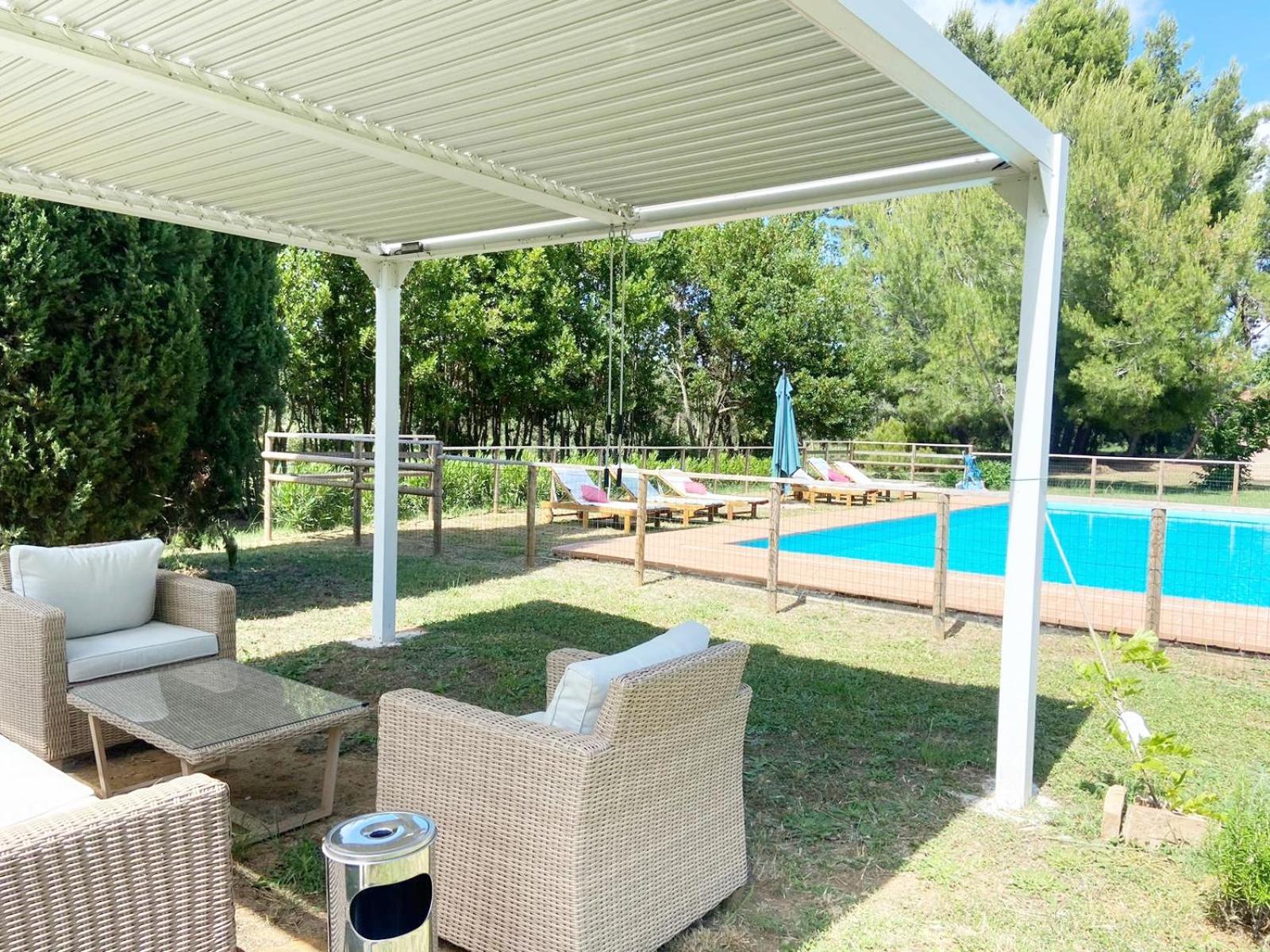 チェチナRelais Casale Il Poggetto - Oleandri By Zoom In Earthアパートメント エクステリア 写真